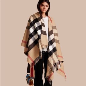 Burberry Cashmere-Wool Poncho/Cape